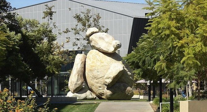 UCSD bear sculpture at Qualcomm Institute