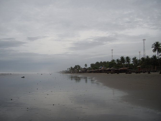 Coast line of Playa El Espino, El Salvador