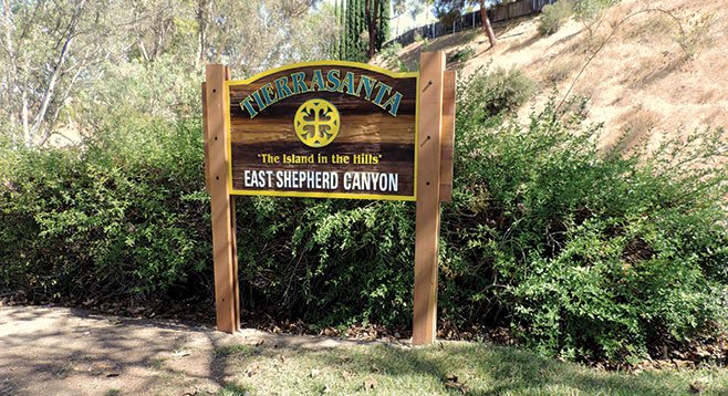 The entrance to East Shepherd Canyon is clearly marked. 