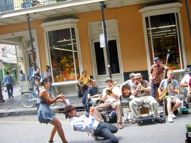 Street performance in New Orleans