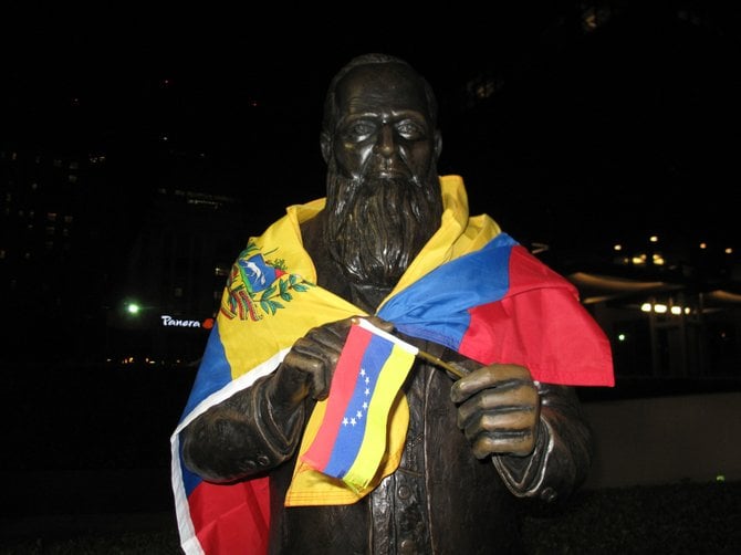 Mr Horton supporting the Venezuela, NBC7 tower.