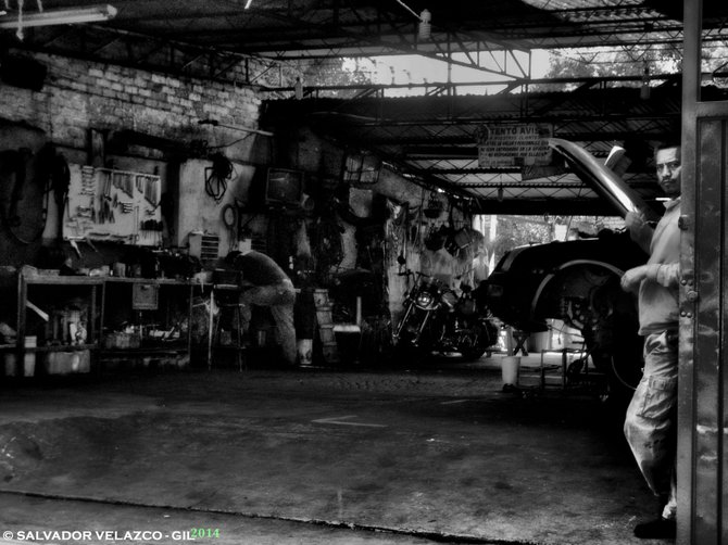 Car repair shop in Mexico City / Taller de reparacion de autos en Ciudad de Mexico