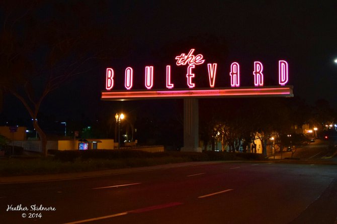 Happy 25th anniversary, the Boulevard sign!