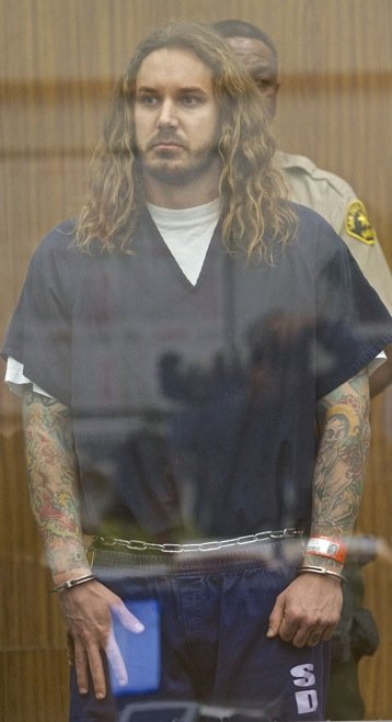 Lambesis' arms were bared, first appearance.