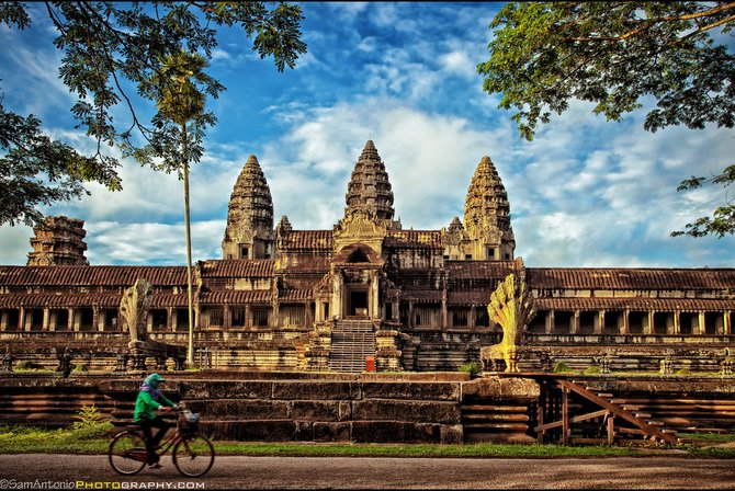 Angkor Wat Temple, Angkor Archaeological Park, Siem Reap Province, Cambodia. ©Sam Antonio Photography 2012. www.SamAntonio.com