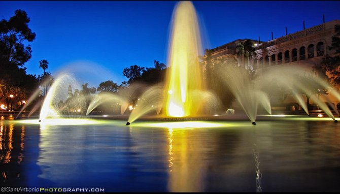 Neighborhood: Balboa Park. Bea Evenson Fountain at night. © www.SamAntonio.com
