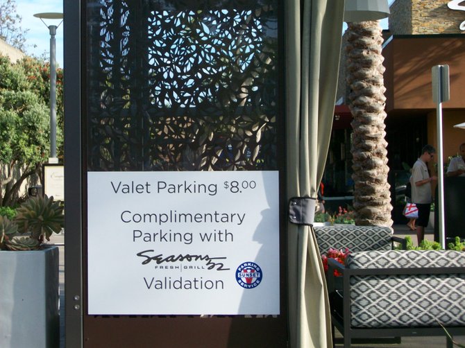 Valet parking sign at UTC Mall.