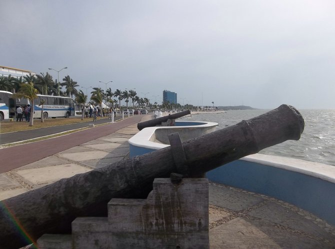 17th-century cannons on the town's malecón. 