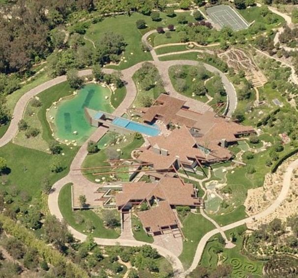 Brandes Estate.  Image courtesy Google Earth.