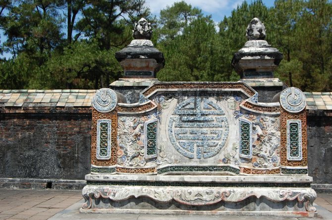 Vietnamese emperors, their wives and concubines lived and died at Tu Duc Tomb, near Huế. 