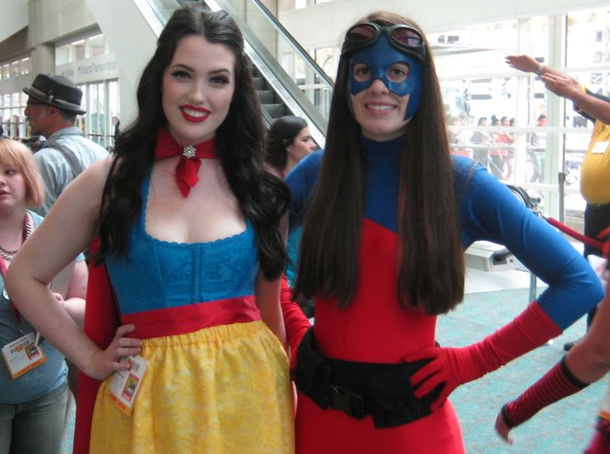Snow White and Atom