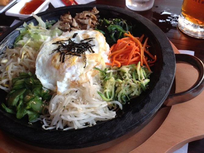 Dolsot bibimbap.