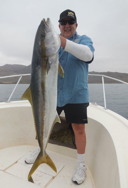 Sergio Fainsztein with a nice yellowtail