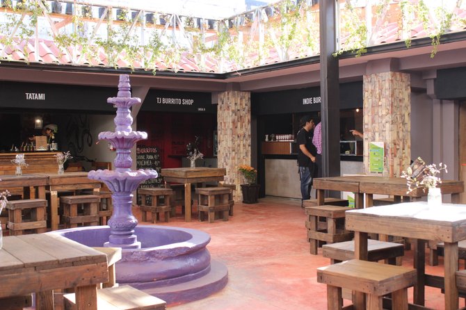 Gastrocourt Colectivo 9 opened at the end of September next to the iconic Mexicoach station. 