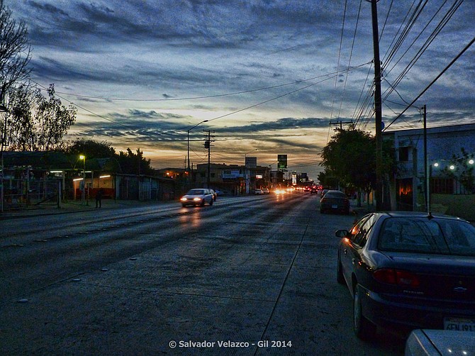 Pictures of a Town / Neighborhood Photos
TIJUANA,BAJA CALIFORNIA
Tecnologico Drive in Otay section of Tijuana / Calzada Tecnologico en area de Otay en Tijuana.