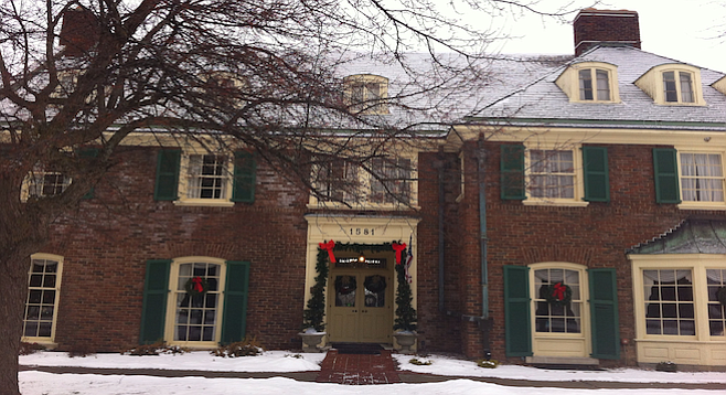 Saginaw's stately Montague Inn decked out for the holidays. 