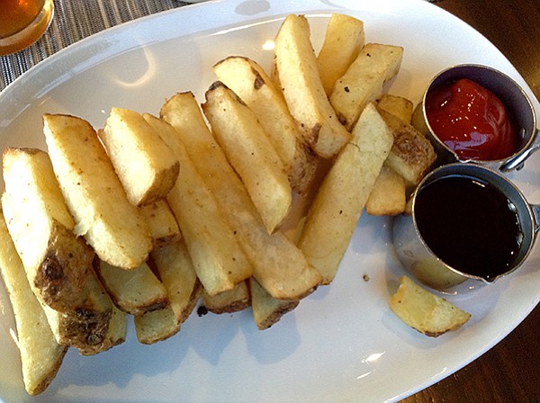 But where's the flavor? Stake fries with Bordelaise and ketchup