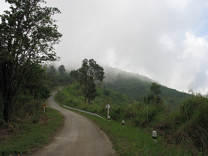 Picturesque drive to the mountaintop temple, Phra That Doi Tung.