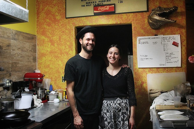 Stu and Mael met in Atlanta and set up shop in the Pasaje March, 2015.
