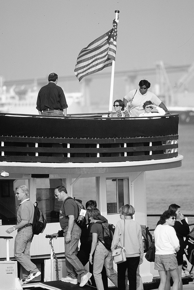 Coronado ferry - Image by Sandy Huffaker, Jr.