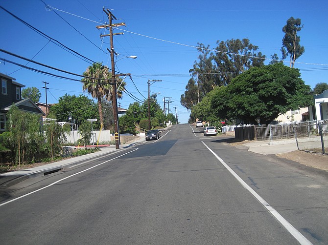 Edge-line striping on Stanford Avenue