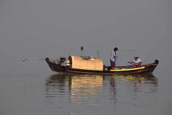 Via River boat from Mandalay to Bagan