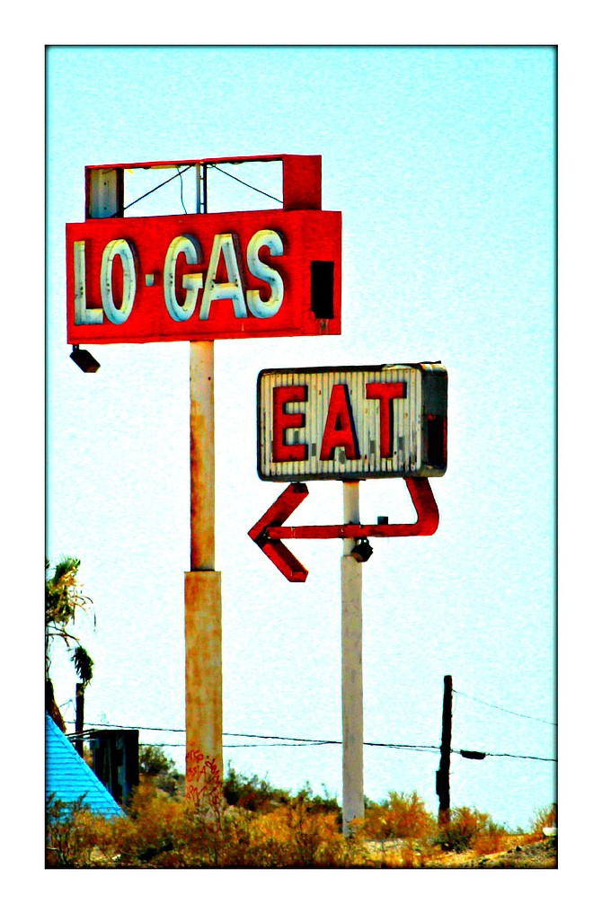 These old and dilapidated signs should read "No gas", and of course there was nothing to eat nearby.  Driving back to Palm Springs from Las Vegas the highway has these signs that are scattered throughout the area, just turn your head or you might miss them.
"it's a Vilma!"