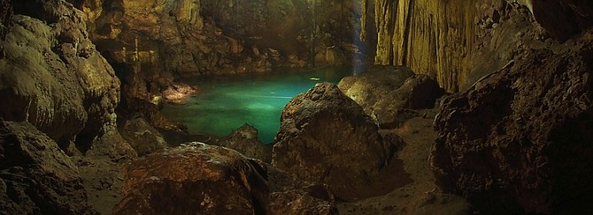 Cenote XKEKEN Yucatan Q.R
Natives say that it was discovered by a group of Mayan's when they sow a pig going back and forth to this cave ,one day the fallow hem and they discovered this majestic cenote! XKEKEN:PIG ,maya dialect