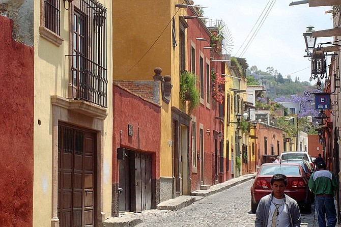 Street scene in San Miguel de Allende.