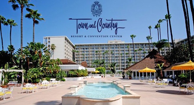 Town and Country's Grand Plaza