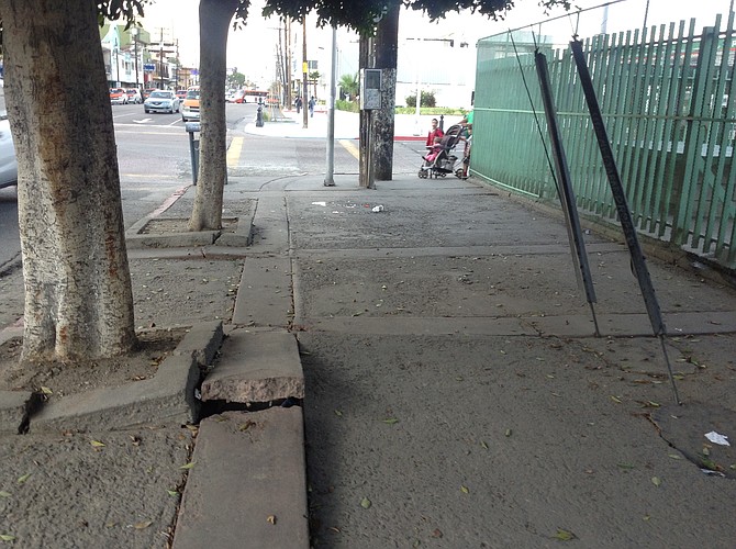 Say goodbye to old TJ:  most other streets and sidewalks around this corner of 4th and Madero seem to be new.