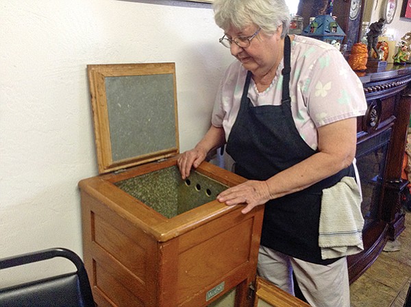 Pre-fridge: Sharon shows century-old ice box