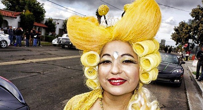 Queen Bee Alma Rodriguez wants to turn the production of putting on shows into a reality TV show. Working title: The Bee Hive.