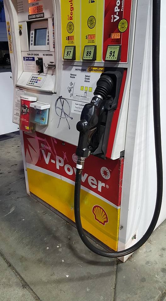 “If you look at the top right corner of the bottom panel on the Shell pump, the paint is scratched off and it was sticking out a bit, not well secured. Could be just from wear as there were no pry marks,” noted Ewing.