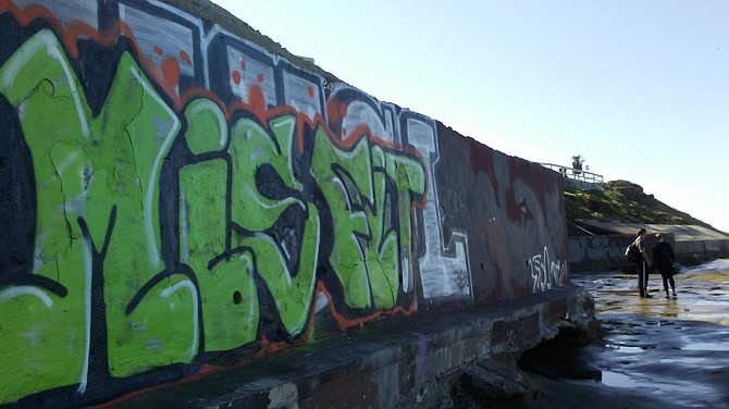 Grafitti litter