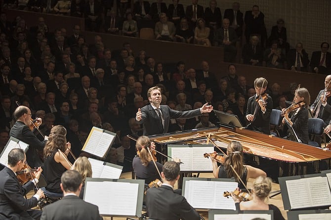 Leif Ove Andsnes and The Mahler Chamber Orchestra.