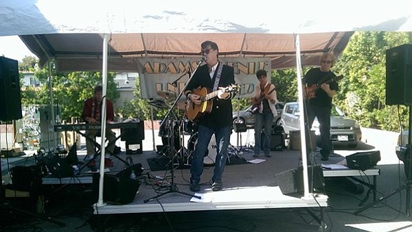 Sven Eric Seaholm, and band, throwin' down the Tunes at The 2016 Adams Ave  UnPlugged fest. 