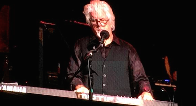 Sitting behind his center-stage keyboard, McDonald sounded like he did in 1976 when he joined the Doobies.