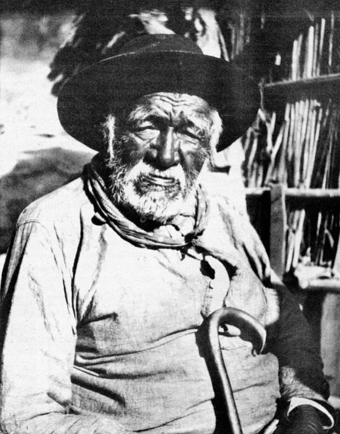 "Old General," Manuel La Chusa of Carrisitio; 1916. Davis observed the Indians during a period in which they were being forced to give up a seasonal hunter-gatherer life and adapt to a cash-based economy.