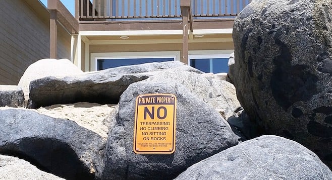 The homeowners' association planned to put up the signs since before March.