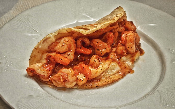 The shrimp enchilado without toppings