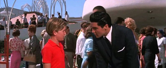 Elvis gets a kick out of Kurt Russell