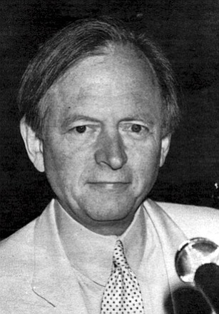 In 1964, when Walter Keane hired Tom Wolfe to write the introduction to his vanity art book project, Wolfe wasn’t yet the white-suited avatar of New Journalism. His first book was not yet published.