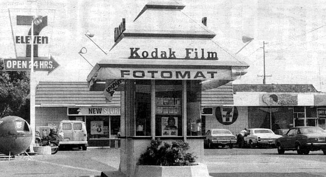 Fotomat kiosks were staffed by young women, called “Fotomates,” dressed in hot pants, a gimmick patterned after the stewardesses of another San Diego start-up, Pacific Southwest Airlines.