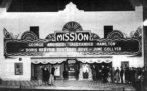 Vintage San Diego: A shot of the AMC Fashion Valley 4 at 7007 Friars Road  in 1970 (the year it opened). The first multiplex theatre in San Diego, it  would be closed