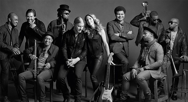 Tedeschi Trucks functions like an all-in-one unit in support of its two co-stars: Tedeschi’s gorgeous and straight-from-the-heart vocals, and Trucks’s electric slide guitar.