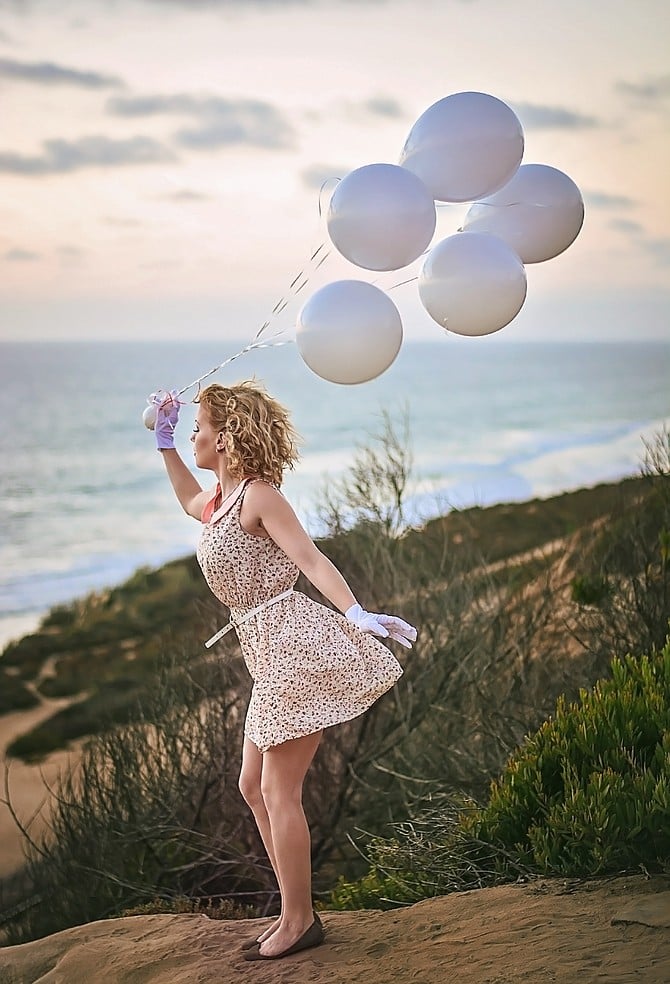Del Mar Bluffs Ca 
Model : Sara Sionne
Photo By : Christyl O'Flaherty

Model Release by request :)