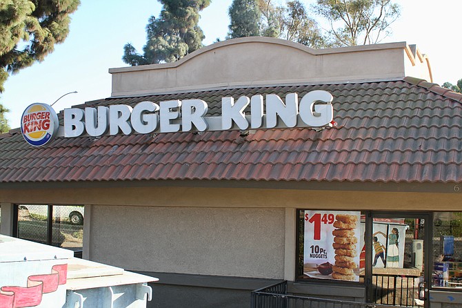 Outside view of the Burger King by the border 