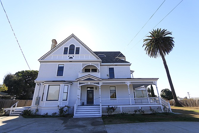 The historic Wallace Dickinson House in National City (1988)