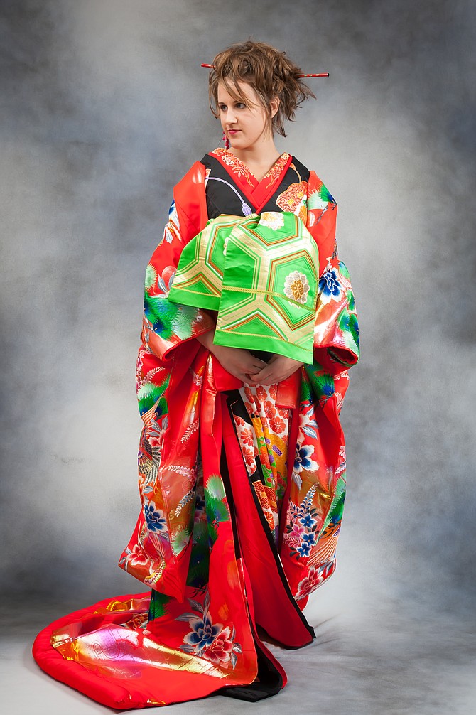 Pacific Fusion Photograpy produces Japanese Kimono photos! 